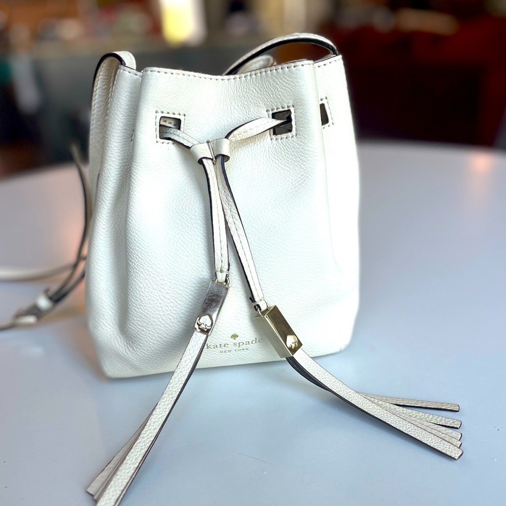 Kate Spade Grey Street Cooper mini bucket bag white ivory crossbody CLEAN ♠️